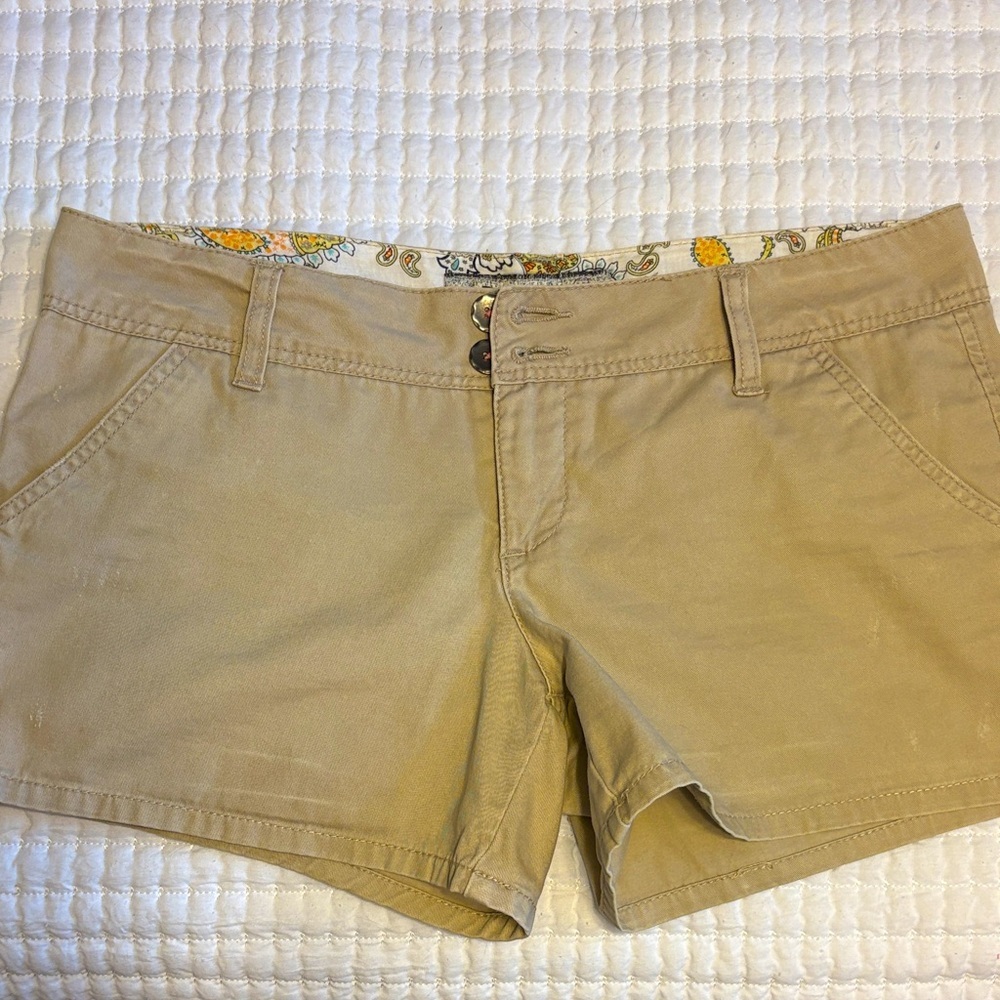 BKE Women's Khaki Shorts size 29 EUC!